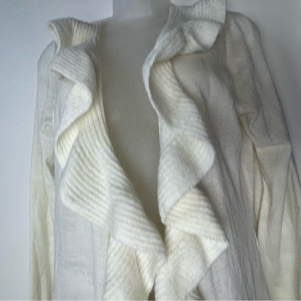 Allison Brittney White Ruffled Open Cardigan Sweater Medium - Picture 14 of 14